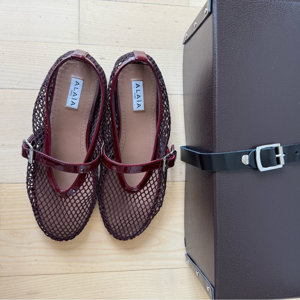 Alaia Burgundy Mesh Flats